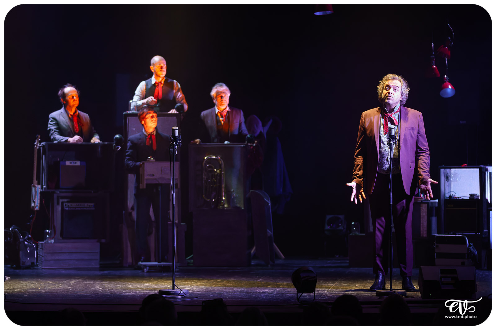 NOS COURSES FOLLES - LES FOUTEURS DE JOIE